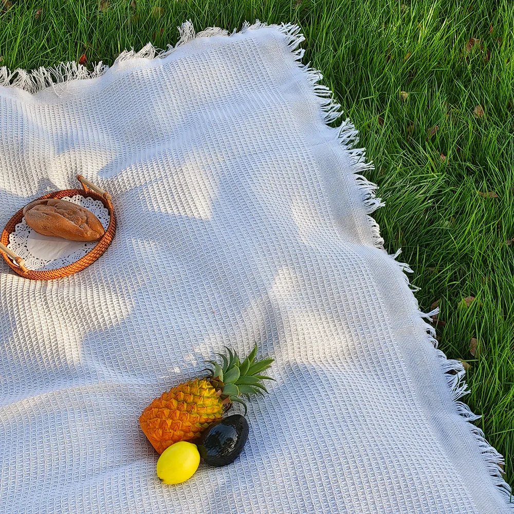 FRINGEFIELD Lightweight Picnic Blanket