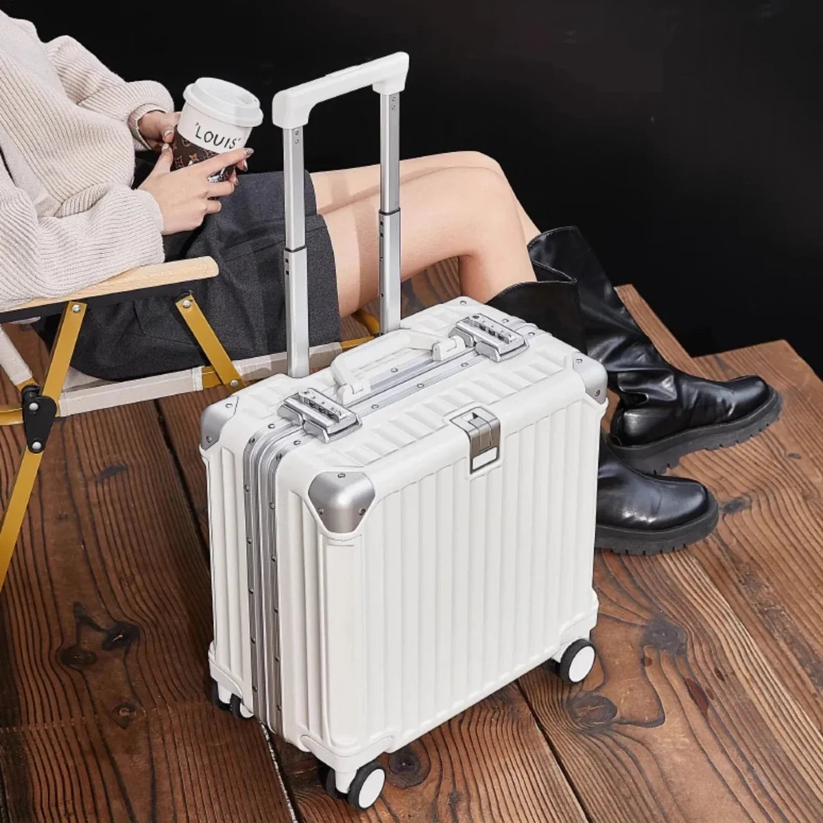 GLOBELOCK Travel Suitcase
