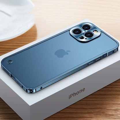 Aluminium iPhone Case, Lightweight CNC-Machined Metal Bumper