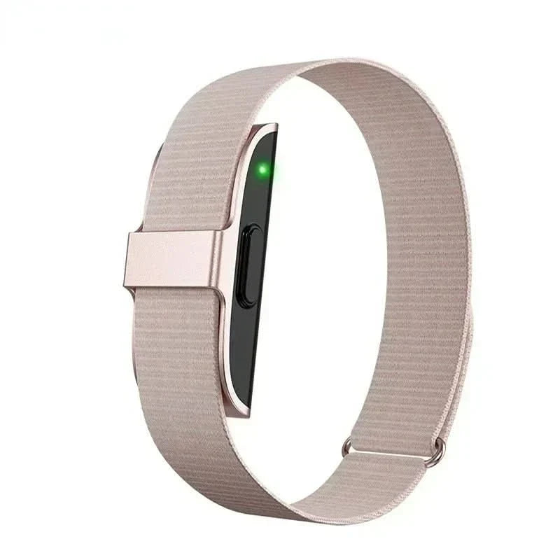 HEALTHTRACK Ip68 Fitness Tracker lifestyle image 3
