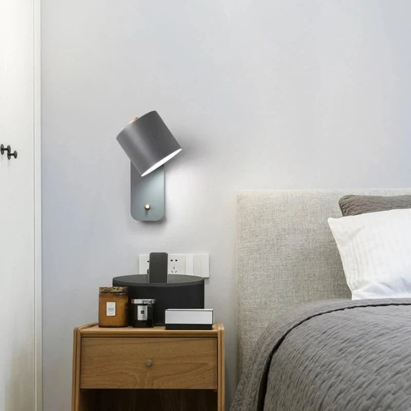 PLUGLUX Minimalist Wall Lamp