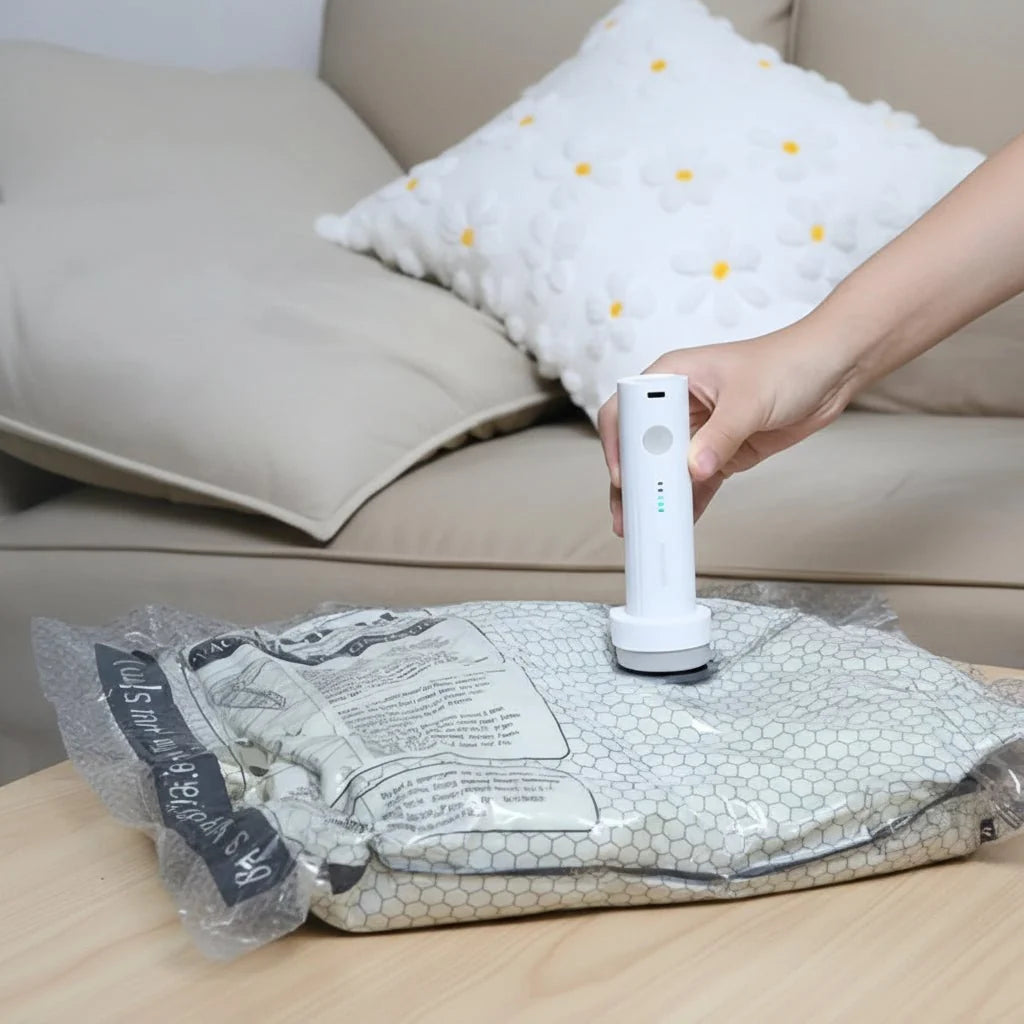PACKVAC GO Compact Travel Vacuum Set