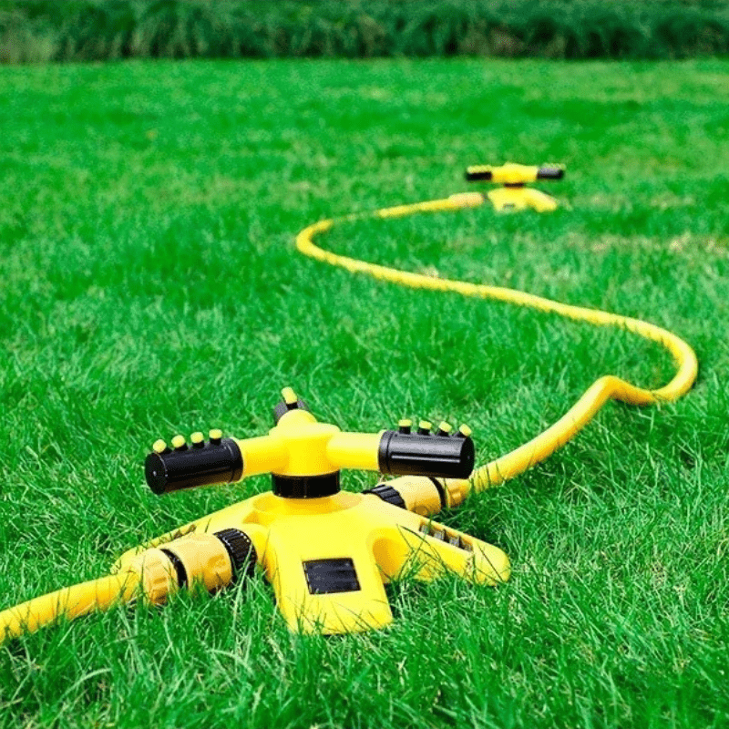 HydroFlow 360° sprinkler Efficient Garden Irrigation lifestyle image