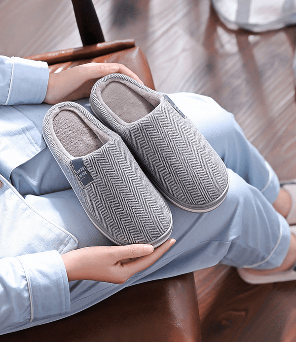 Slippers for Men Warm, Stylish Men's House Slippers, Cozy Non Slip Slippers for Men, Gifts for Dad