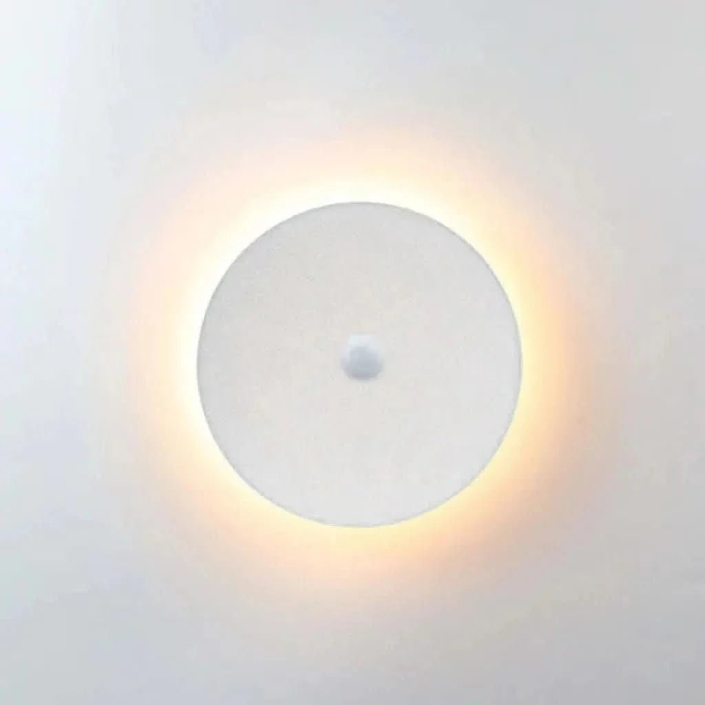 BRILORA Minimalist LED Outdoor Wall Light