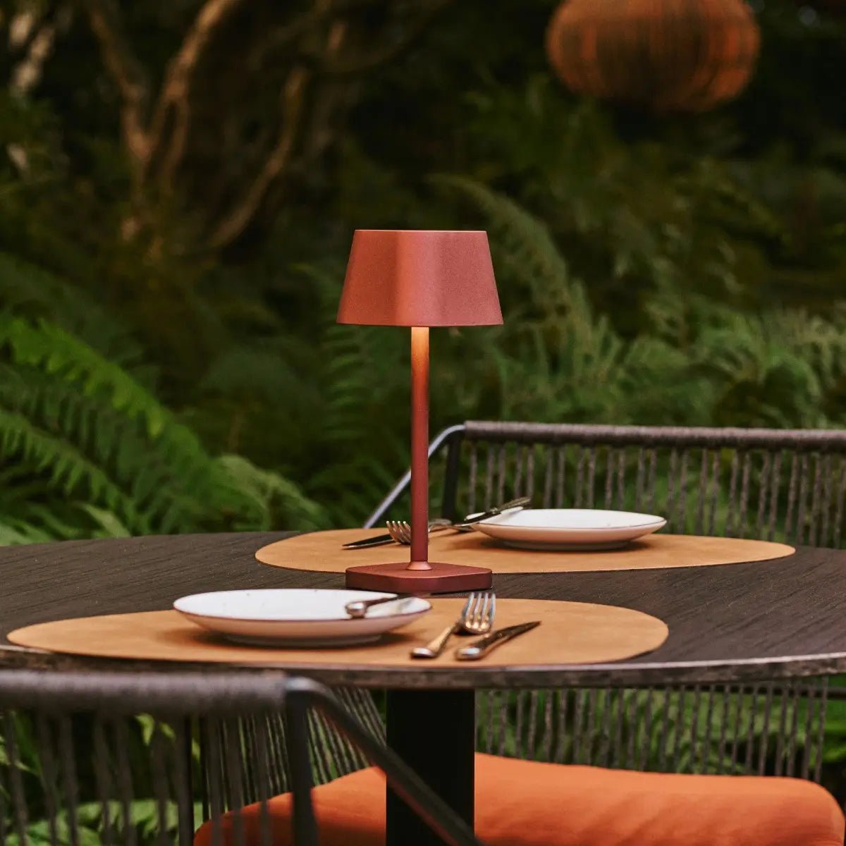 BRONZIFY Bronze Table Lamp