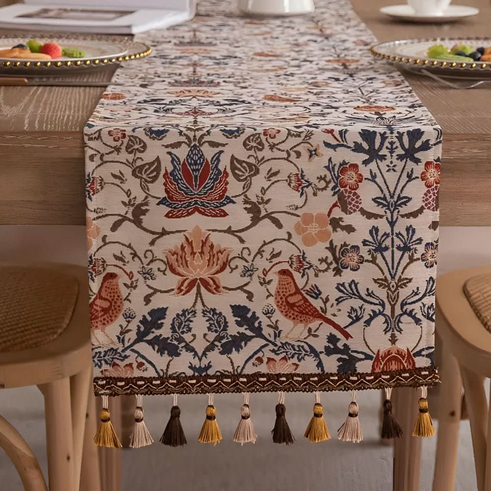 CLASSICLINENS Table Runner lifestyle image 2