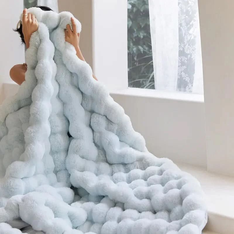 HUGMEHOME Ultra-Soft Blanket