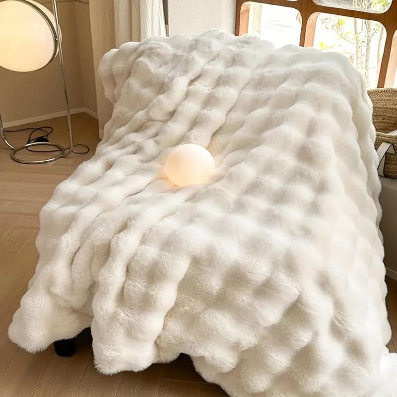 HUGMEHOME Ultra-Soft Blanket