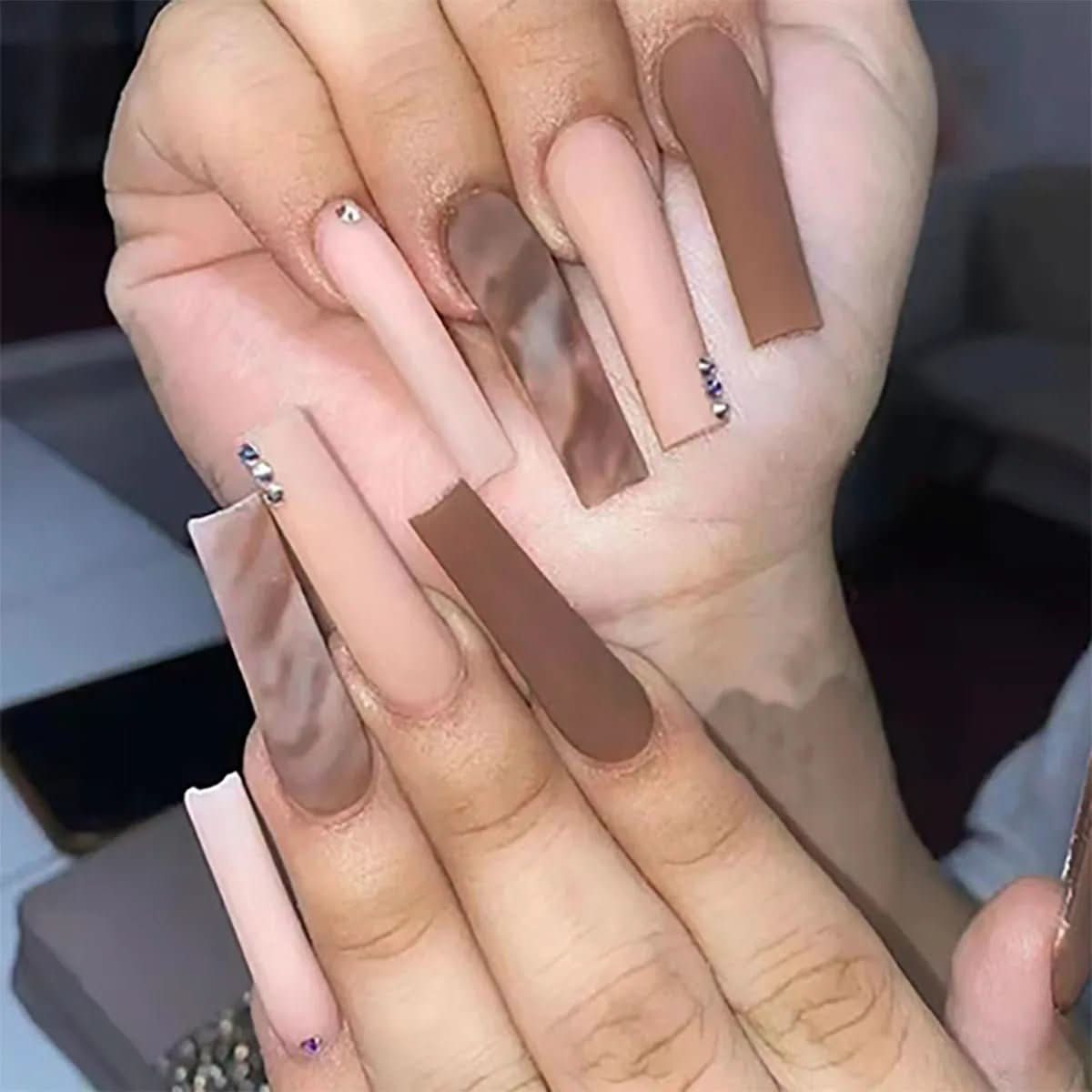 Presson Chic Pink Nails
