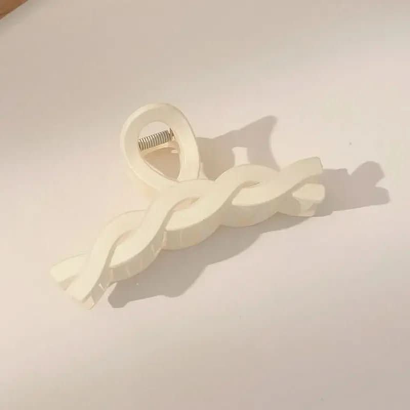 CLIPGLAM Hair Clip lifestyle image 1