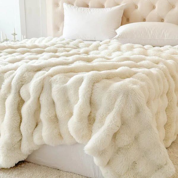 Faux Fur Blanket, Double-Layer Extra Thick Rabbit Fur Look Fluffy Throw for Sofa, Bed & Office