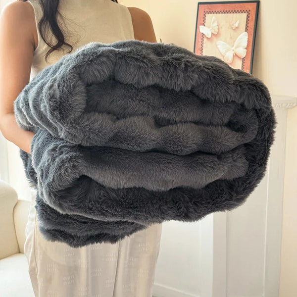 Faux Fur Blanket, Double-Layer Extra Thick Rabbit Fur Look Fluffy Throw for Sofa, Bed & Office