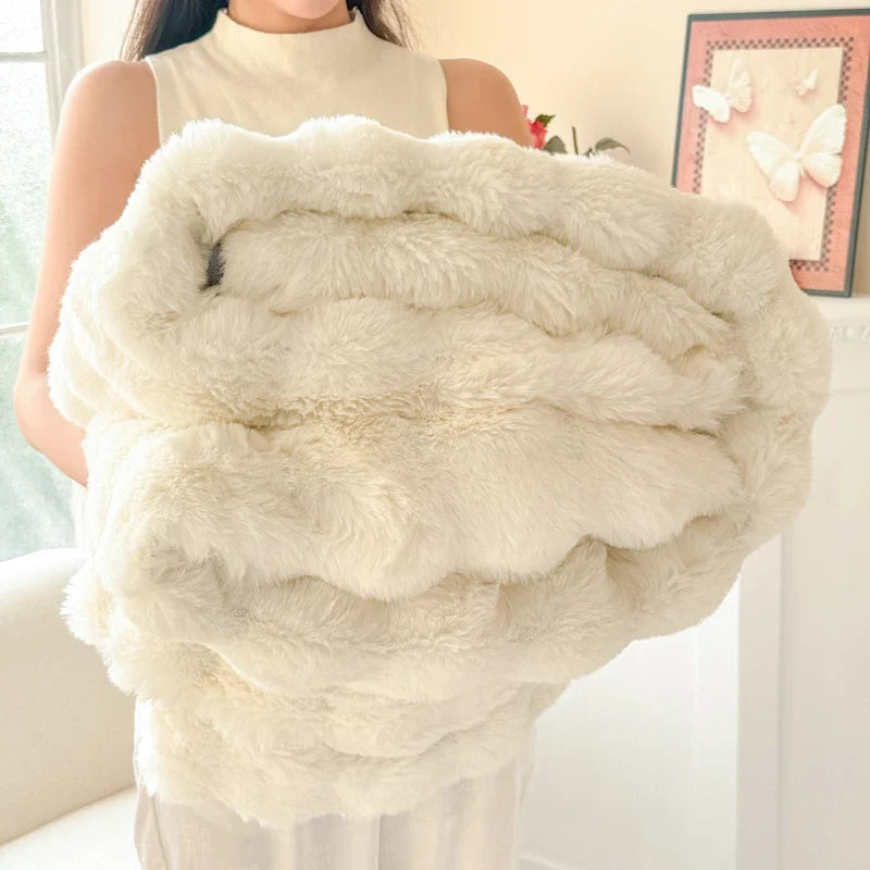 Faux Fur Blanket – photo 8