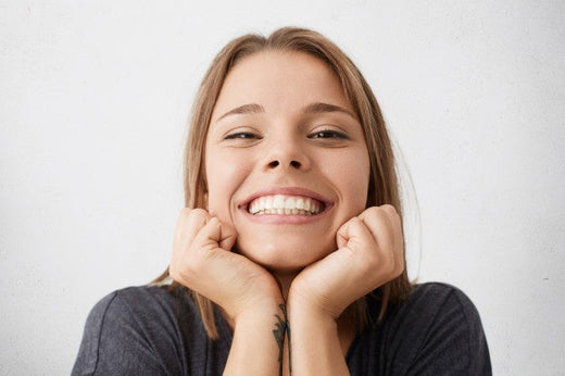 Flexible Snap On Tooth Veneers, Natural-Looking Cosmetic Veneers with Protective Storage Case