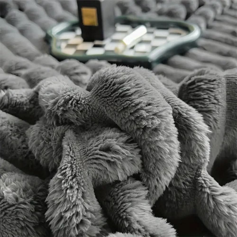CLOUDNINE Cozy Blanket