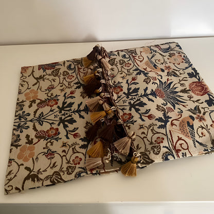 Jacquard Table Runner – photo 10