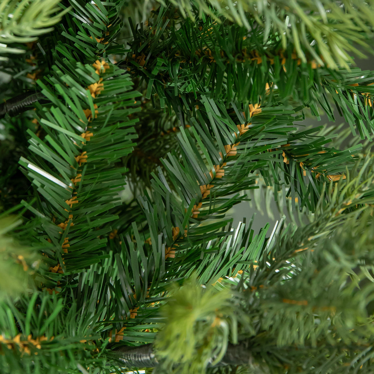 Artificial Christmas Tree 7ft, Real Look Green Fir Tree with 2326 Tips