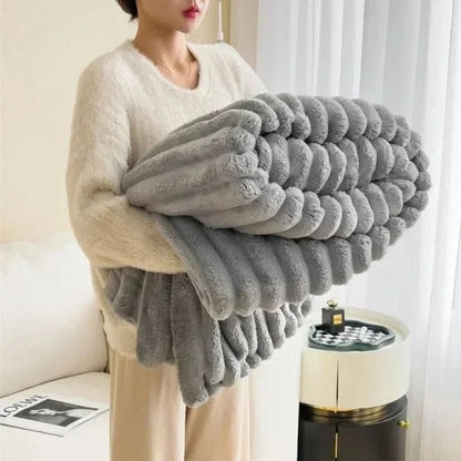CLOUDNINE Cozy Blanket