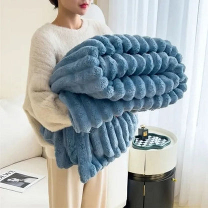 CLOUDNINE Cozy Blanket