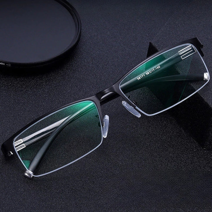 Progressive Glasses with Automatic Focus Adjustment