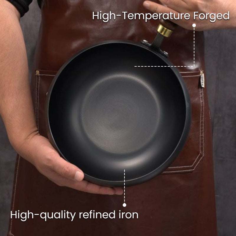 Cast Iron Dutch Oven with Glass Lid, 24 cm Uncoated Cooking Pot for Induction, Gas & Campfire