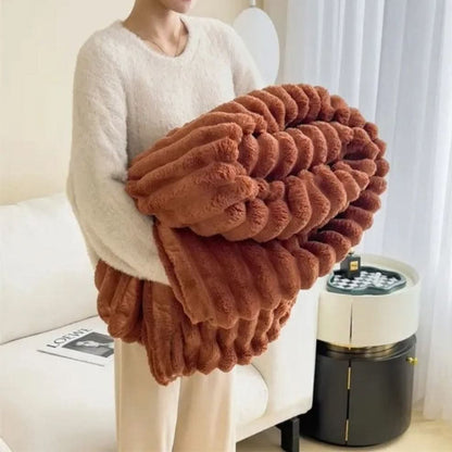 CLOUDNINE Cozy Blanket