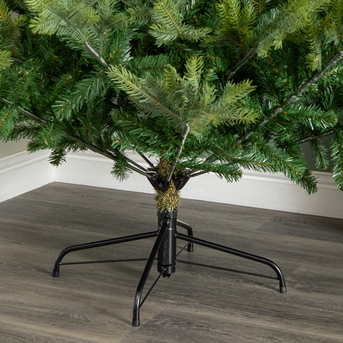 Artificial Christmas Tree 7ft, Real Look Green Fir Tree with 2326 Tips